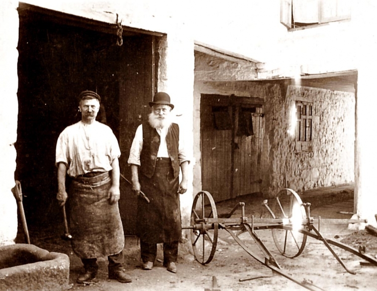 Bowdens Wheelwrights